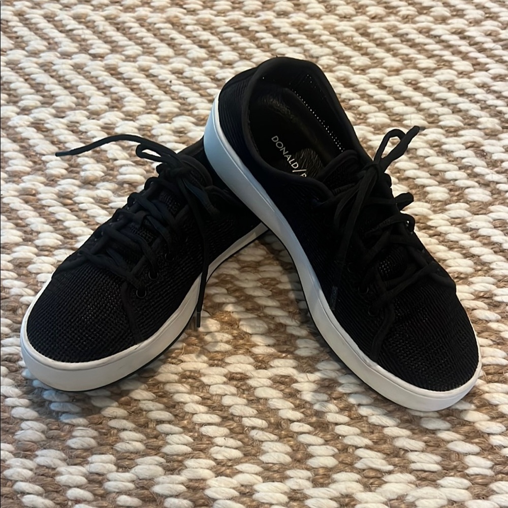 Donald Pliner Black Sneakers 9